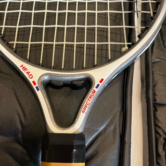 Pre-owned AMF Head Spectrum Racquet 3 7/8 Kevlar Mid-Size w/Case and Ball - Picture 4 of 6